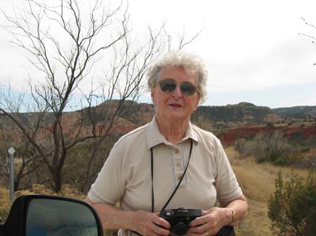 2004-03-24 205 Photographer